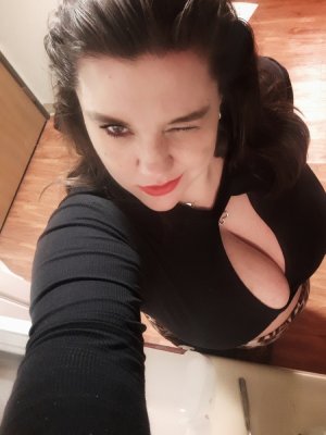 Syndi call girl in Riverview FL